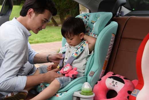 两只老虎：妈妈们都会犯的安全座椅使用错误