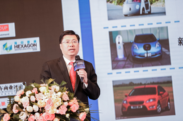 清华大学杨殿阁：智能bsports必一体育与自动驾驶地图
