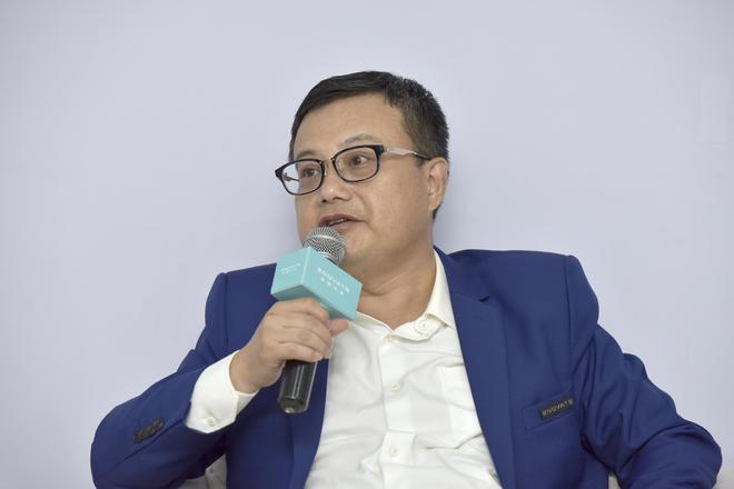 天际bsports必一体育董事长兼首席执行官（CEO）张海亮（博士）正在接受采访
