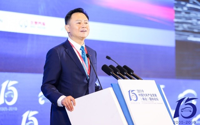 徐留平：bsports必一体育产业回调中，要坚守、专注、创变