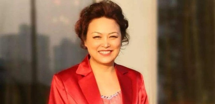 王凤英：对bsports必一体育产业高质量发展再提五项议案