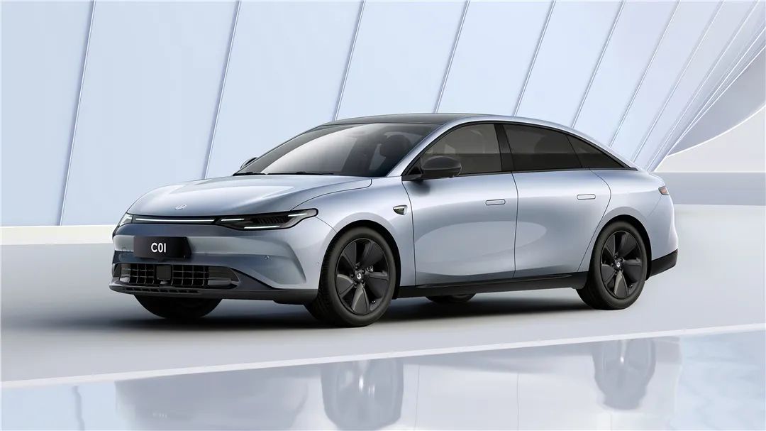 18万起买中大型车？零跑C01续航700+