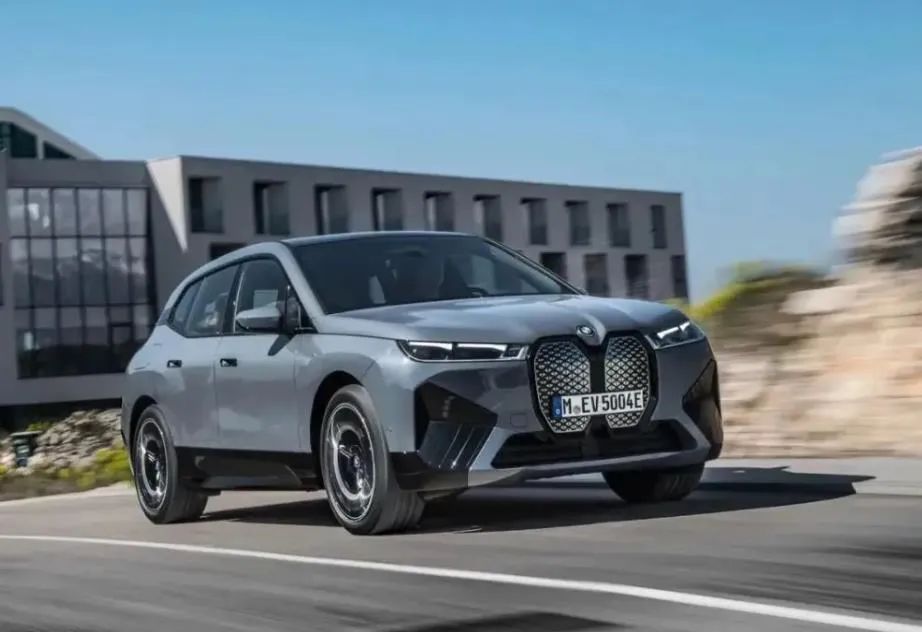 豪华品牌发力中大型纯电SUV，细分市场迎新变