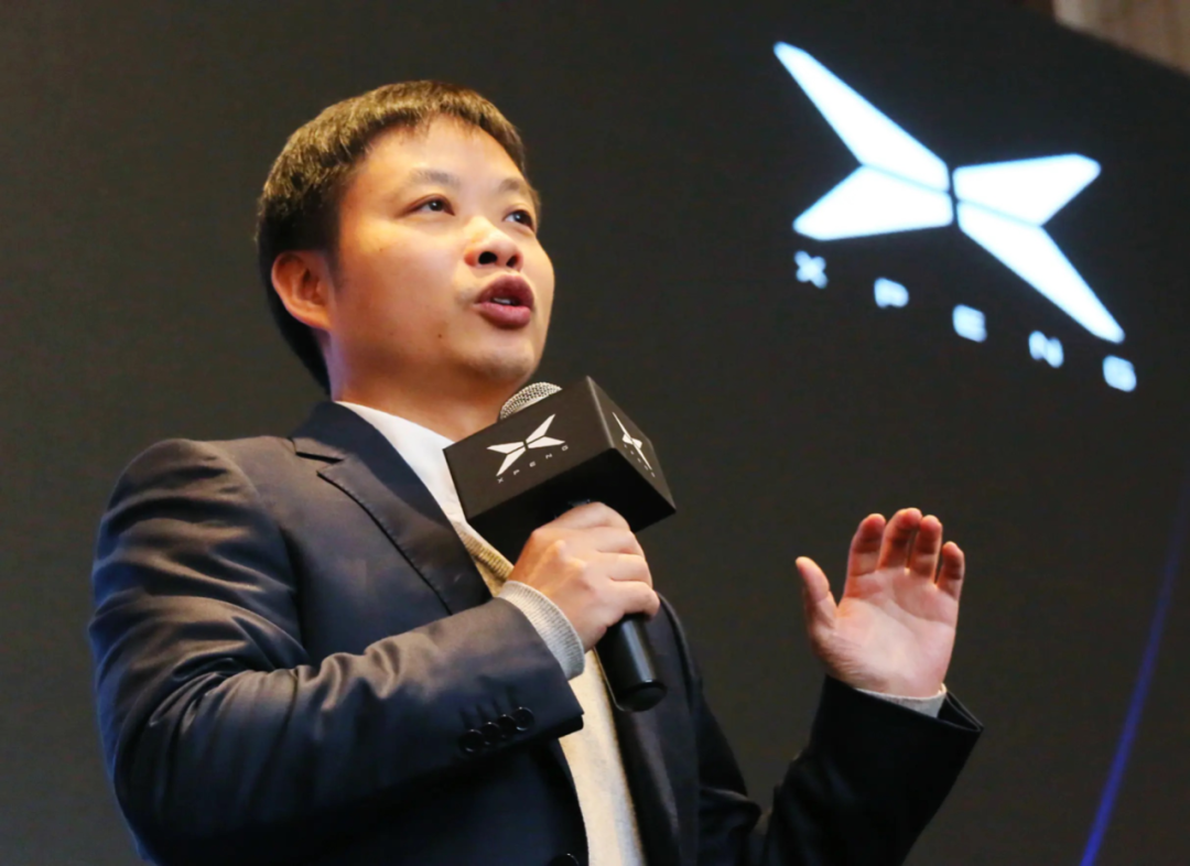 小鹏销量下滑，让两大创始人“坐不住”了？