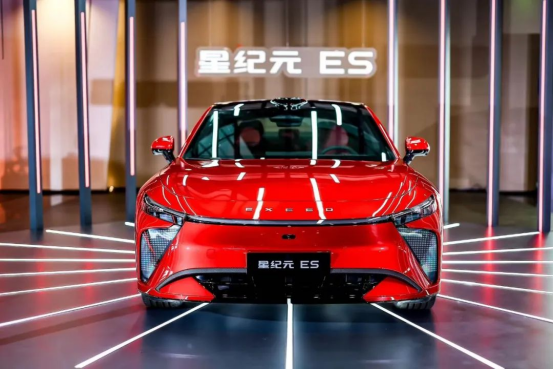 星纪元ES 2025款上市，售价19.59万元起