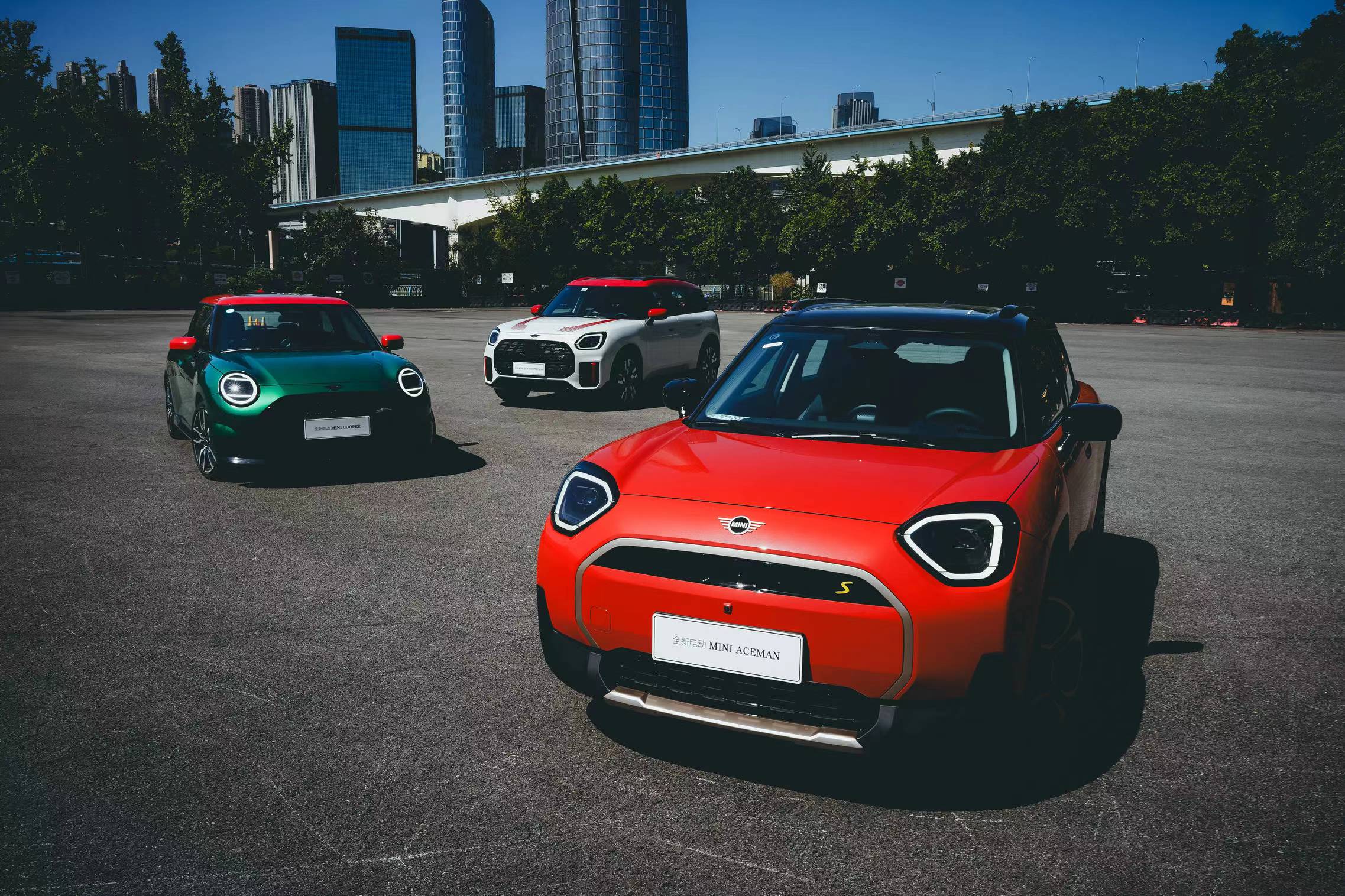 全新纯电MINI Aceman成都车展亮相 首款跨界5门5座车型