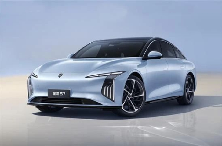 不到12万就能买的纯电中大型轿车，东风风行星海S7真的香？